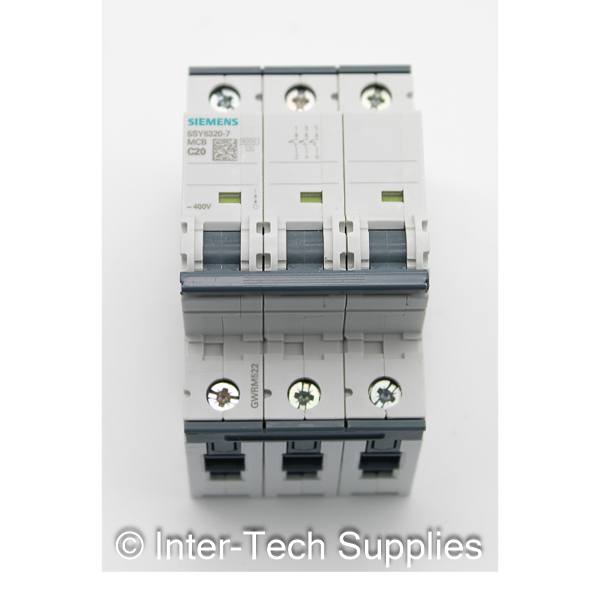 P30588-CIRCUIT BREAKER 3 P  C20